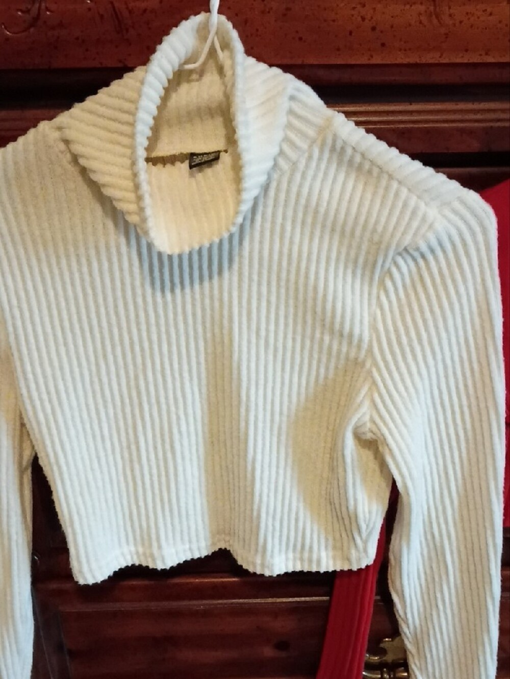SHEIN Red Button-Front Ribbed Crop Top & Cream Ribbed Turtleneck Set - Picture 5 of 5